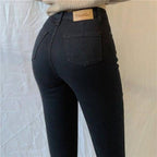 Rett jeans med høyt liv og slitte detaljer for dame – full lengde eller 7/8