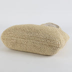 Flettet stråveske for dame – romslig skulderveske i brun, svart og beige