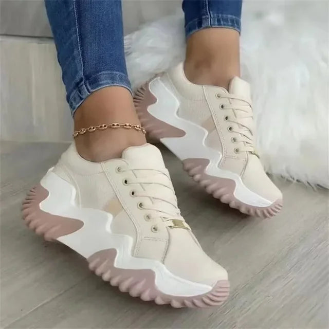 Plattform sneakers med tykk vulkanisert såle for dame – beige og grå