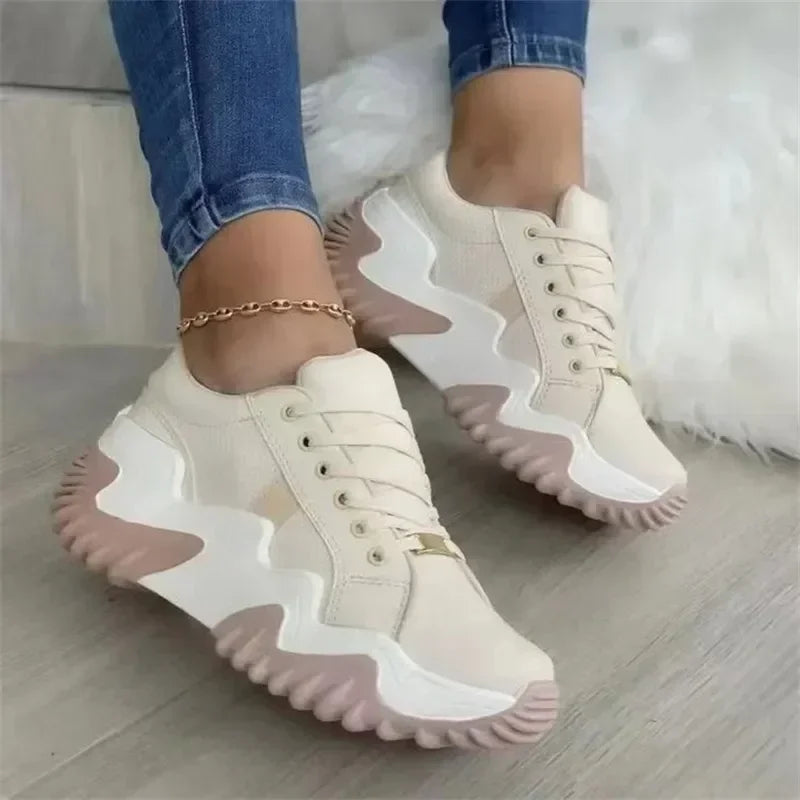 Plattform sneakers med tykk vulkanisert såle for dame – beige og grå