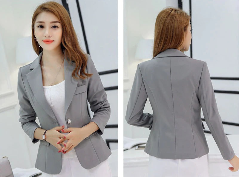 Kort slim fit blazer med lommer for dame – kontorblazer med hakkrage og én knapp
