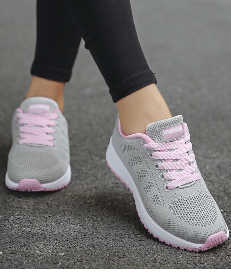 Komfortsneakers i mesh med snøring for dame – lette med EVA-såle