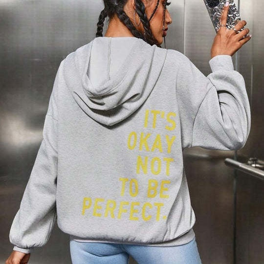 Avslappet langermet hoodie for dame – klassisk hettegenser i åtte farger