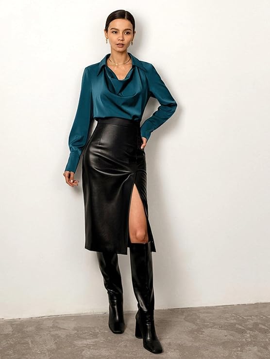 Elegant og feminin bluse for dame – til kontor og fest, blå og hvit
