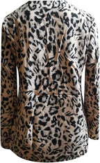 Bluse med leopardmønster for dame – trendy og feminin topp