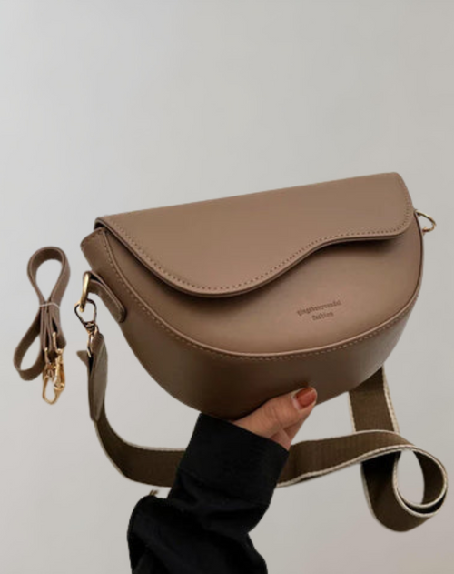Crossbody veske i vegansk skinn for dame – justerbar stropp og magnetlås