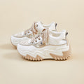 Plattform sneakers med tykk vulkanisert såle for dame – beige og grå