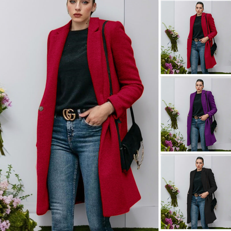 Elegant og behagelig kåpe for dame – figursydd med knappedetaljer