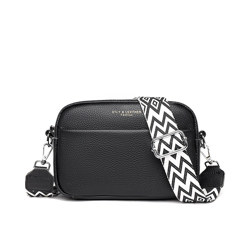 Liten skulderveske i skinnlook for dame – myk og trendy i fem farger
