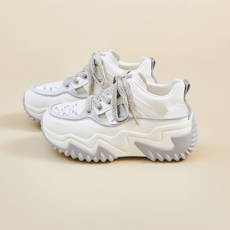 Plattform sneakers med tykk vulkanisert såle for dame – beige og grå