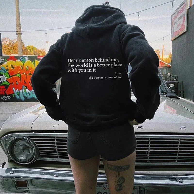 Unisex hettegenser med trykt budskap – myk hoodie i ti farger