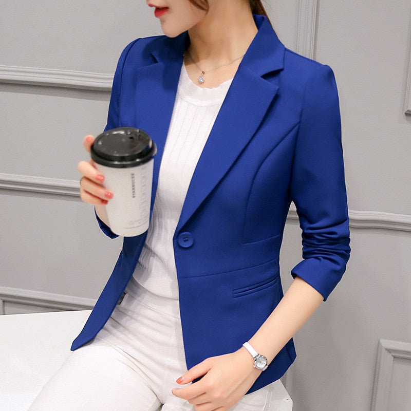 Kort slim fit blazer med lommer for dame – kontorblazer med hakkrage og én knapp