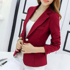 Kort slim fit blazer med lommer for dame – kontorblazer med hakkrage og én knapp