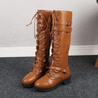 Boots med snøring og spenne