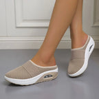 Slip-on sko i mesh med kilesåle og åpen hæl for dame – åtte farger