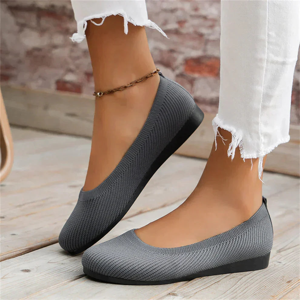 Slip-on komfortsko med minneskum og bred tåboks for dame – sklisikker såle