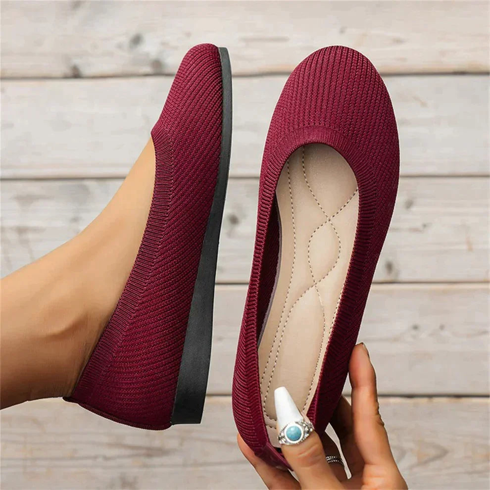 Slip-on komfortsko med minneskum og bred tåboks for dame – sklisikker såle