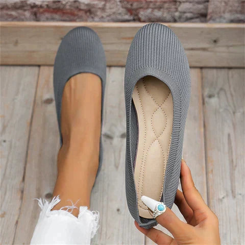 Slip-on komfortsko med minneskum og bred tåboks for dame – sklisikker såle
