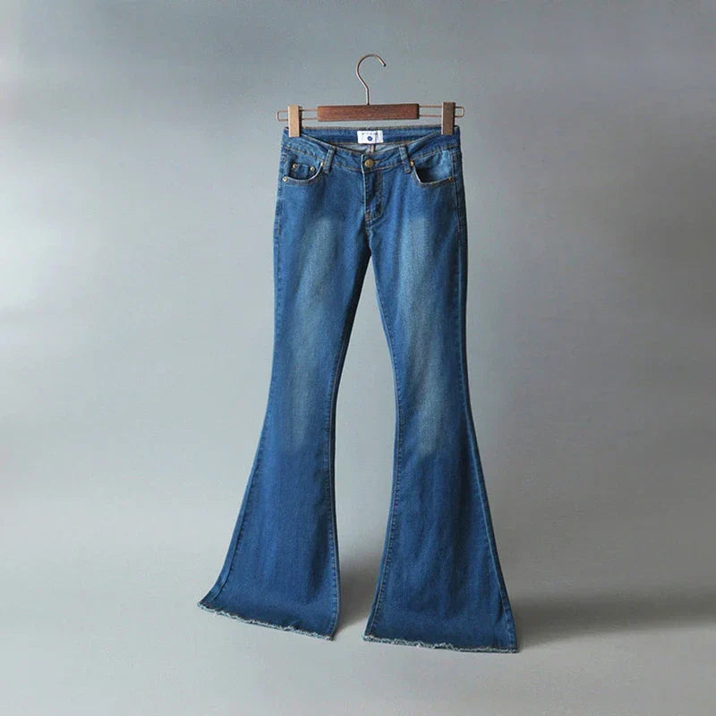 Slim fit jeans for dame – feminin denimbukse i himmelblå og retroblå