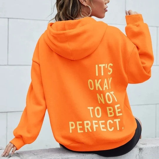 Avslappet langermet hoodie for dame – klassisk hettegenser i åtte farger