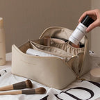Elegant sminkeveske i skinnlook for dame – romslig toalettveske, rosa og brun