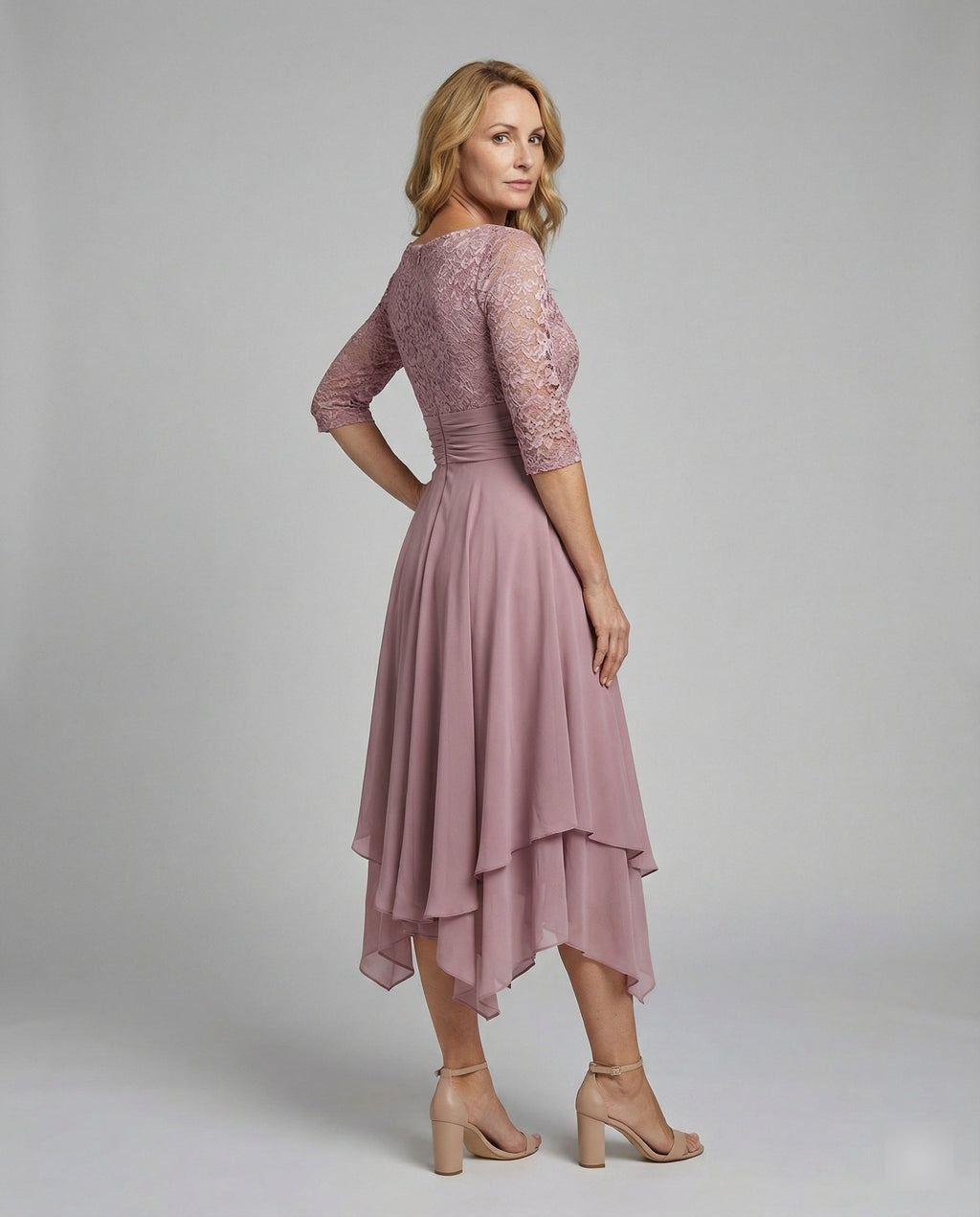 Elegant kjole for dame i viskoseblanding – løs passform med lett stretch