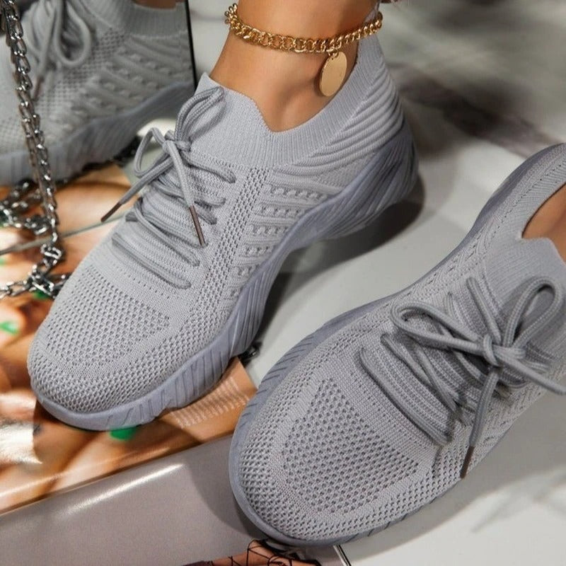 Trendy og behagelige sneakers for dame – med godt fotseng, fem farger